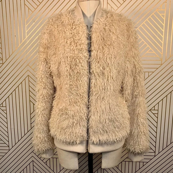 Chaser Faux Fur Lamby‎ Bomber Jacket in Cream - Picture 2 of 12